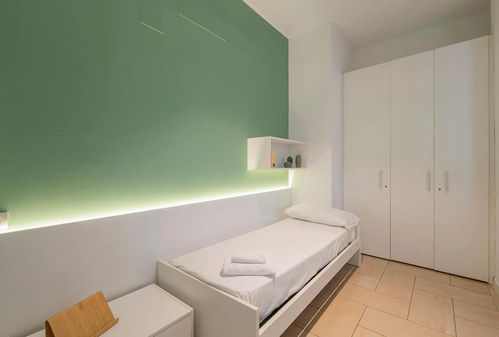 Youhosty - Via Savona 70 Milan